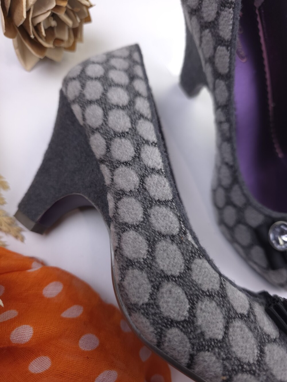 Poetic License Gray Polka Dot Crystal Bow Pumps Sz 39.5 - Picture 5 of 9